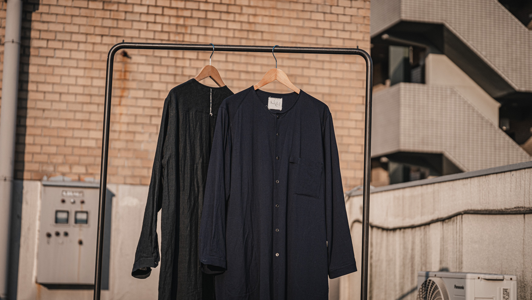 ARAKI YUU / NO COLLAR SLEEP SHIRT